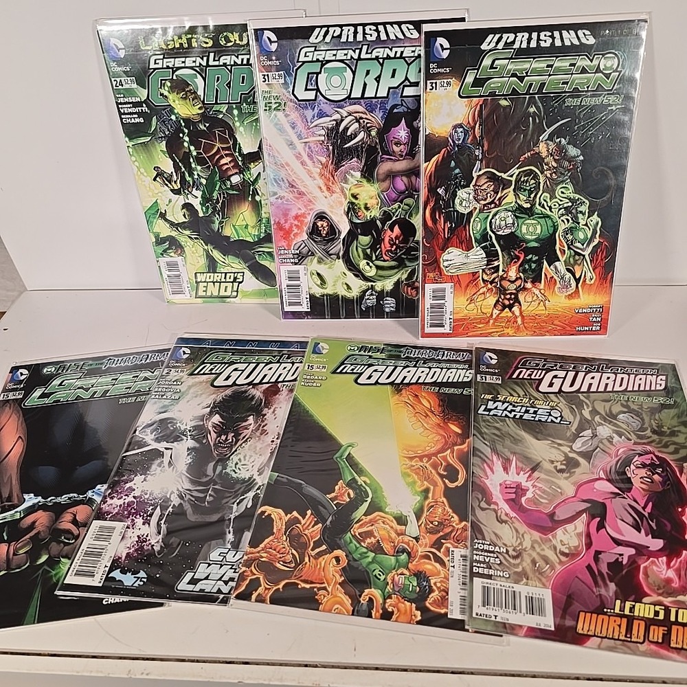 Green Lantern: Lot Of 7 The New 52! Corps Uprising Third Army New Guardians‎